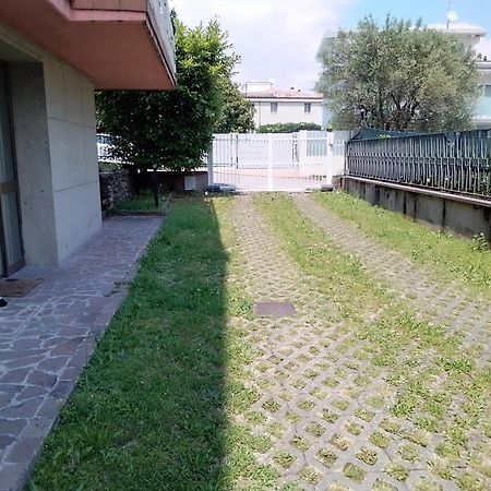 Holiday Apartaments Desenzano del Garda Exterior photo